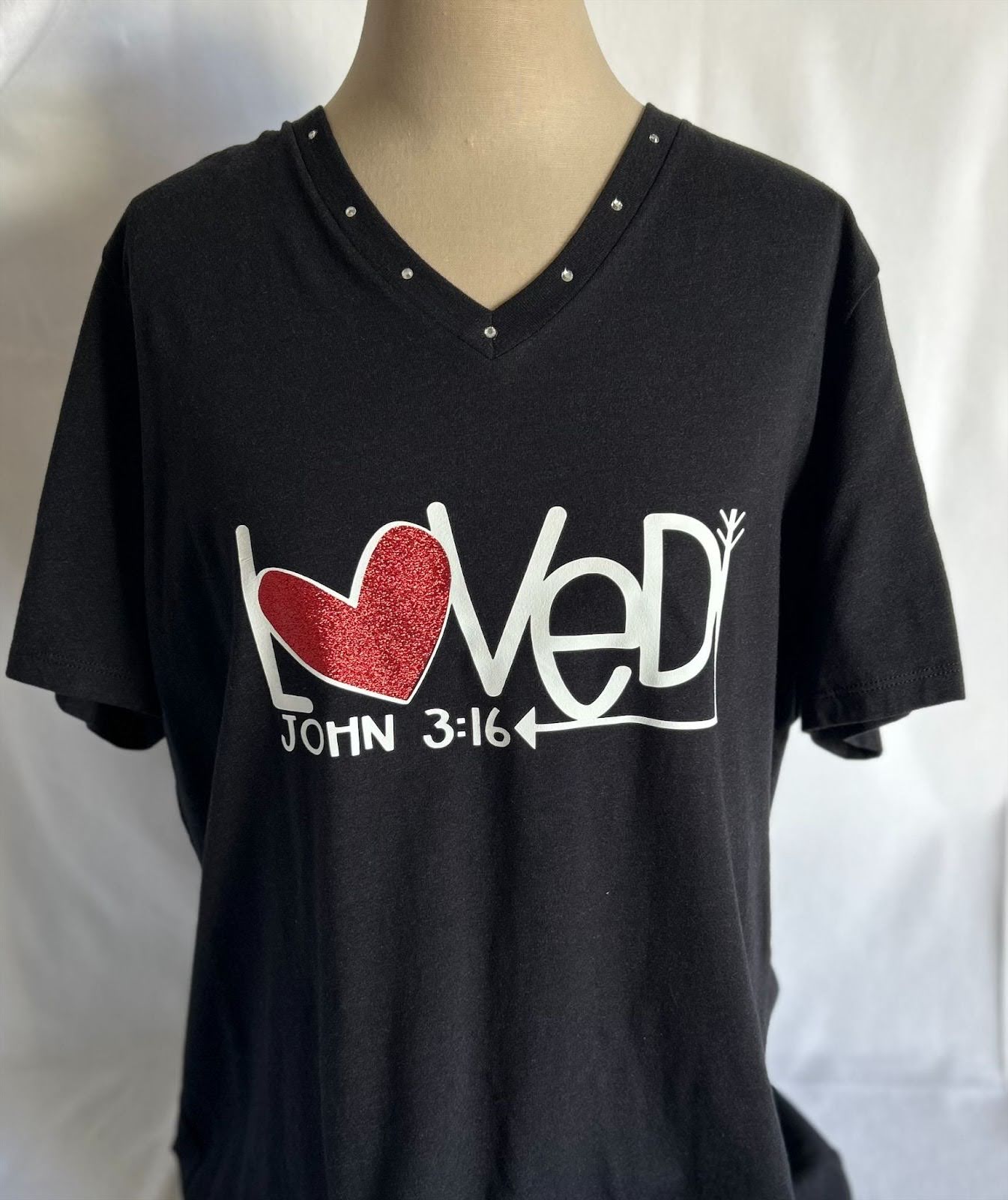 Loved - T-Shirt, Black